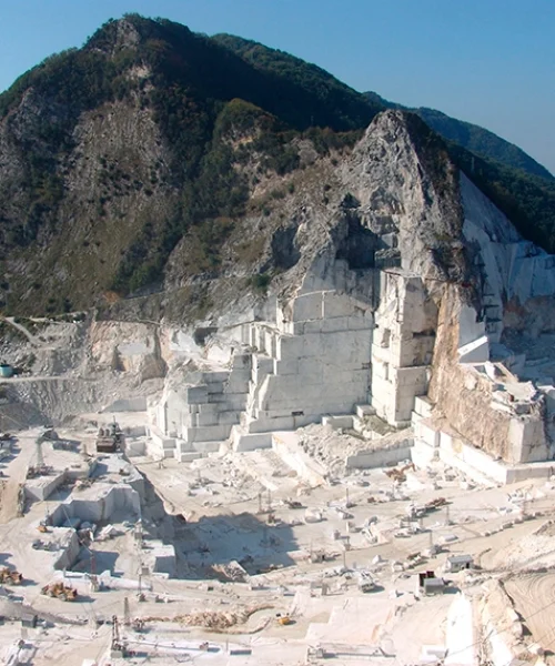 154 copia Cave di Carrara